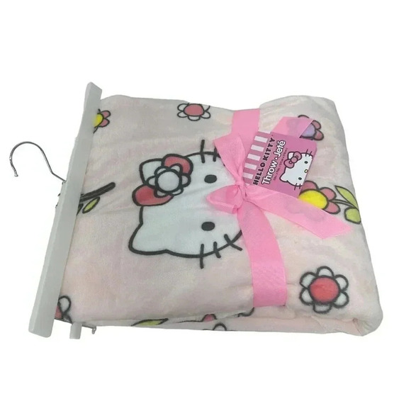Hello Kitty Spring Flowers Plush Throw Blanket 60 X 70 Easter Pastels - Picture 4 of 4